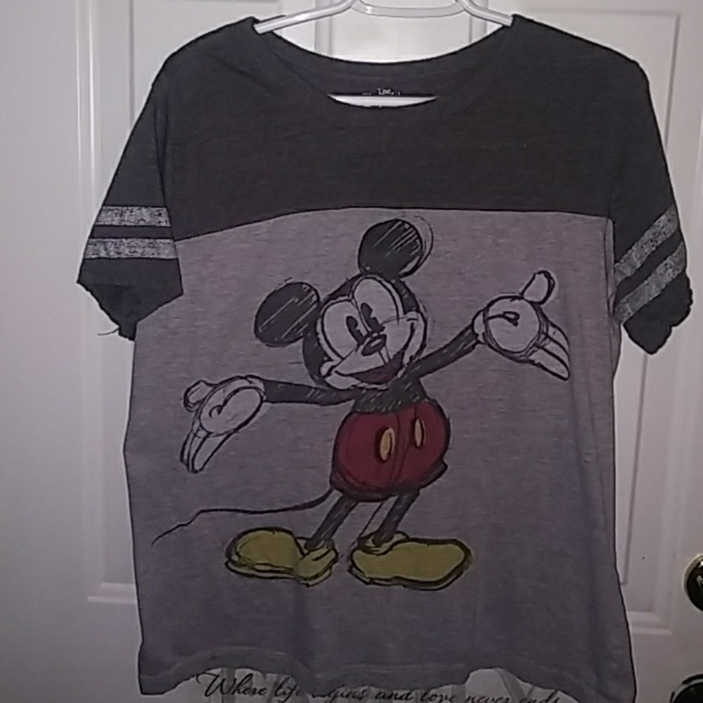Tee shirt